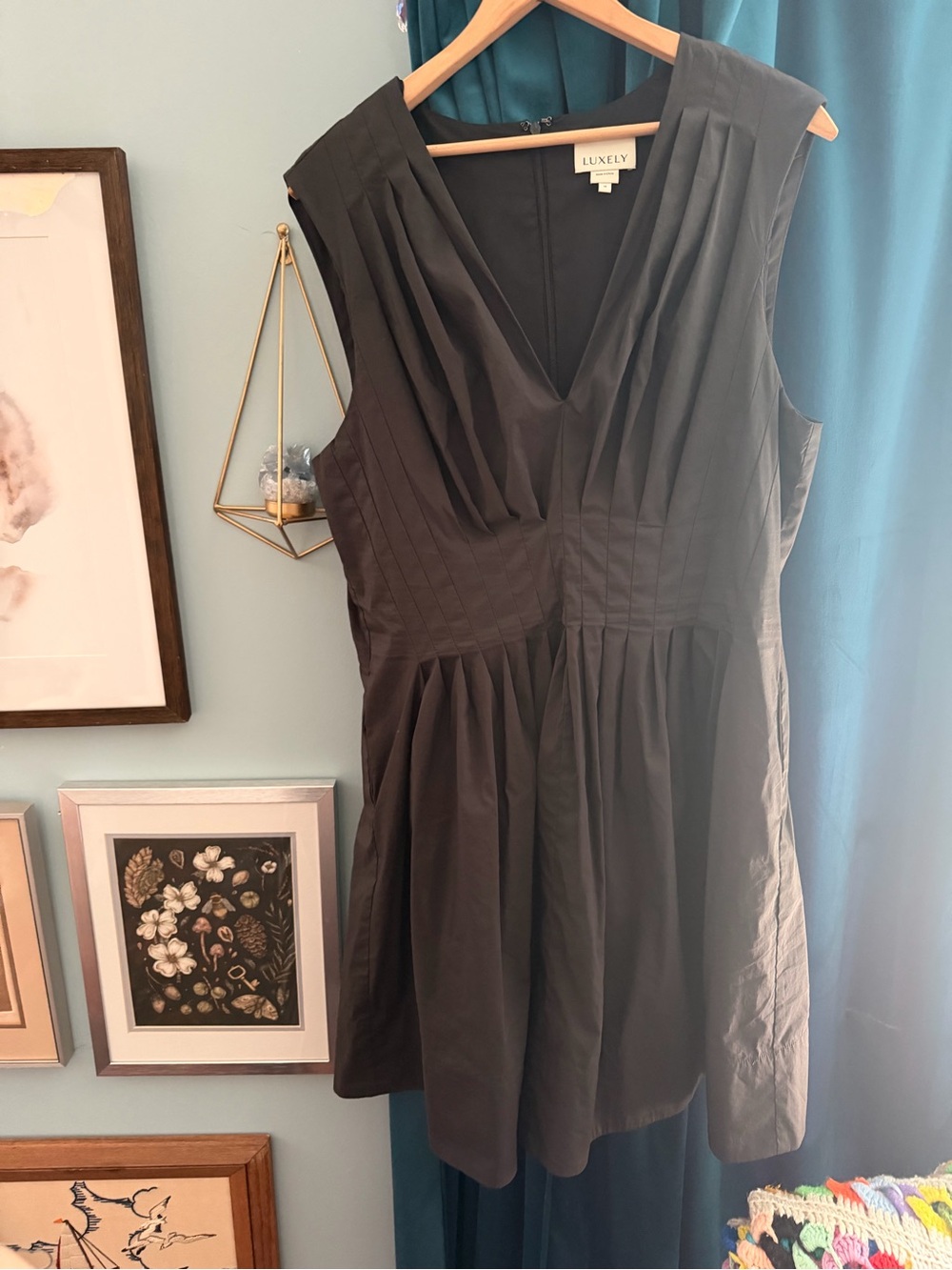 Luxely Black V-Neck Pleated Women's Dress